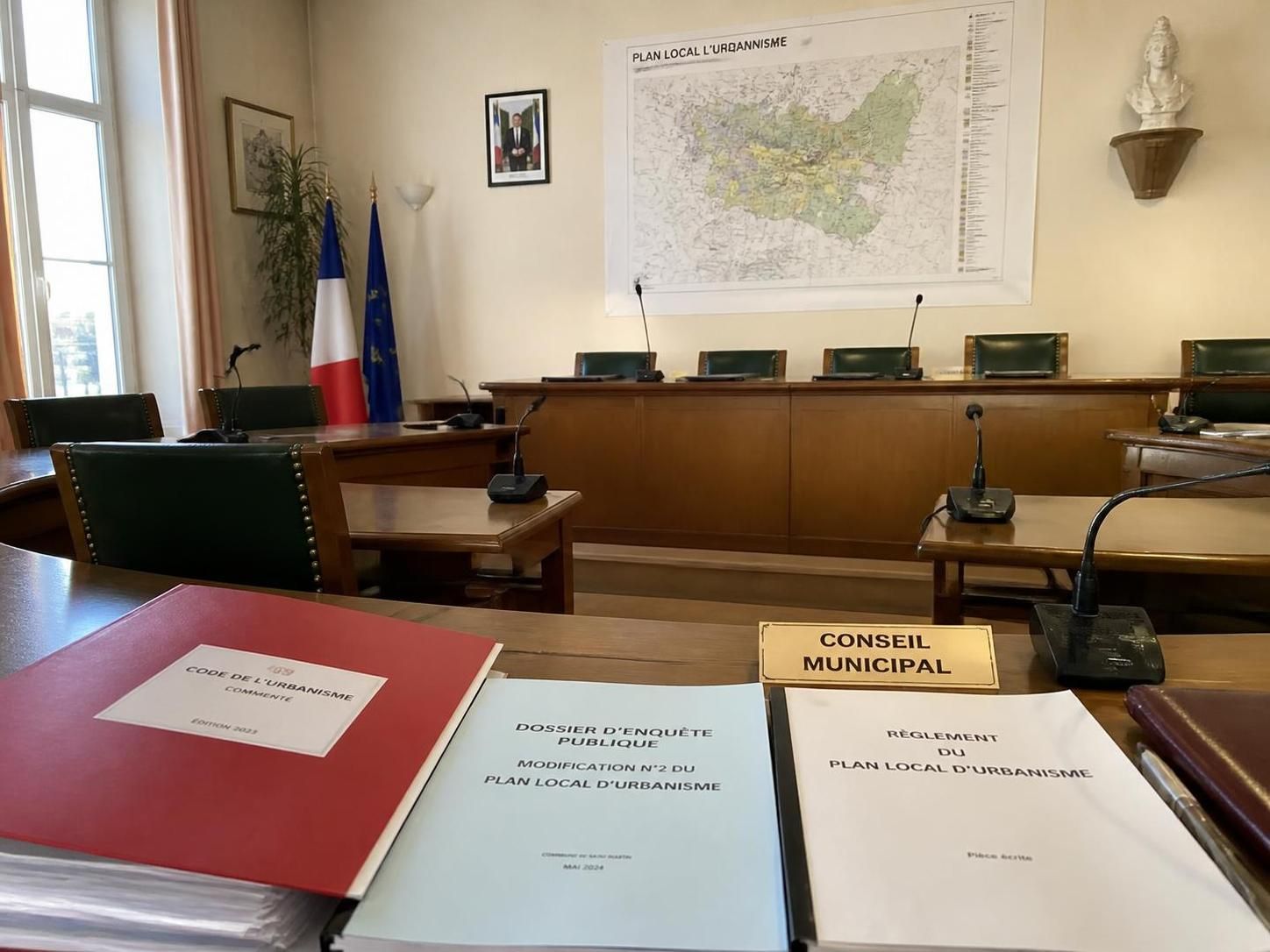 découvrez les règles qui encadrent la délibération relative au droit de préemption urbain, une procédure essentielle pour les collectivités dans la gestion de l'urbanisme.